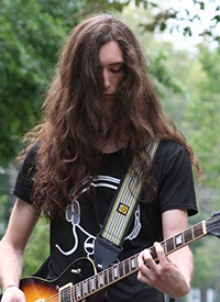 Gareth – Guitar & Bass
